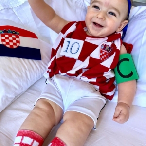 Caracterizado como jogador Modric, da Croácia, Théo faz sucesso na internet (Foto: Arquivo Pessoal)