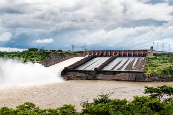 Os estagiários selecionados cumprirão jornadas de seis horas diárias, contabilizando 30 horas semanais. (Foto: Rubens Fraulinni/Itaipu Binacional)