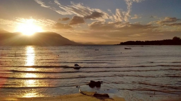 Por do sol em Florianópolis (Foto: Valéria Martins/ G1)