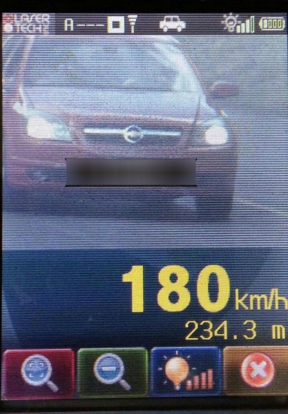 Na PR-317, entre Assis Chateaubriand e Toledo, segundo a PRE, um carro foi registrado a 180 km/h (Foto: Divulgação/PRE)