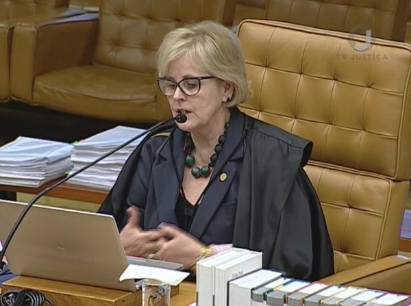 A ministra Rosa Weber, em sessão no plenário do Supremo Tribunal Federal no ano passado (Foto: Reprodução/TV Justiça)