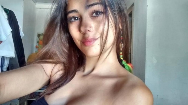 Sarah Alves de Souza, de 15 anos, ficou em coma após acidente (Foto: Arquivo Pessoal)