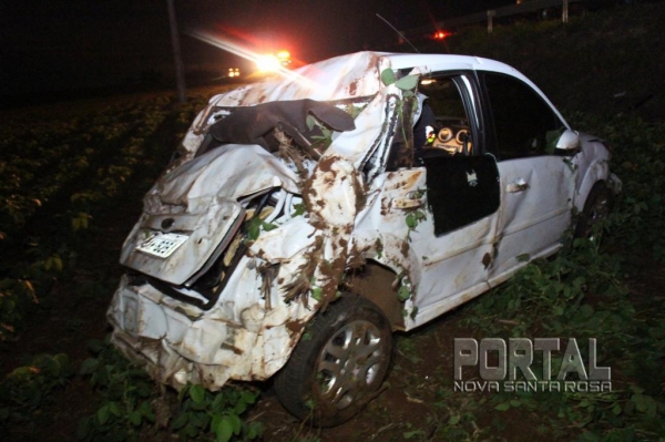 O Fiesta ficou destruído. (Fotos: Portal Nova Santa Rosa