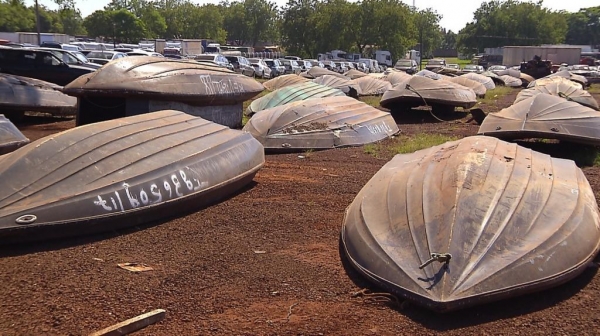 As embarcações podem ser examinadas até sexta-feira (14), das 8h às 11h30 e das 13h30 às 17h30, atrás da Delegacia da PF em Foz do Iguaçu — Foto: Reprodução/RPC