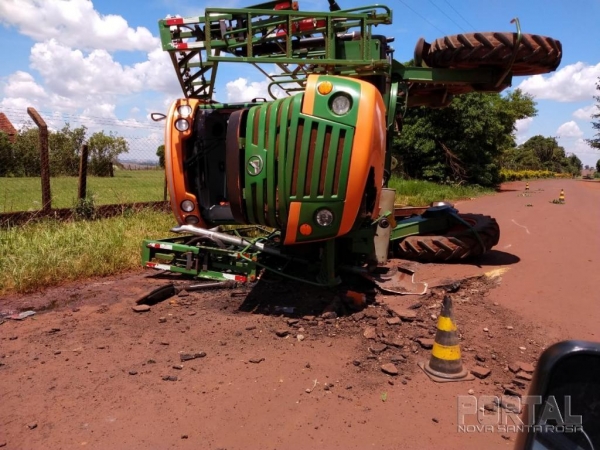 A maquina ainda encontra-se no local. (Foto: Colaborador)