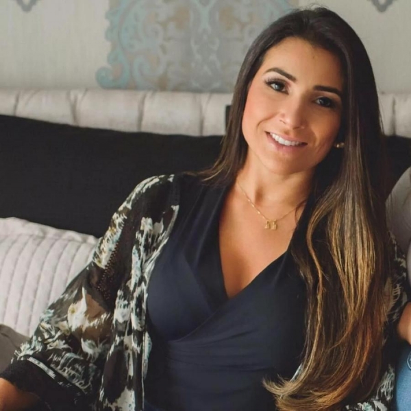 Fernanda Damian de Almeida tinha 30 anos e estava grávida de 5 mese (Foto: Arquivo Pessoal )