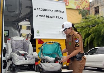 Uso obrigatório da cadeirinha começou em 2008 (Foto: Uso obrigatório da cadeirinha começou em 2008)