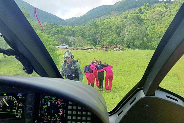 Resgate na Serra do Mar (Foto: Corpo de Bombeiros/PMPR)