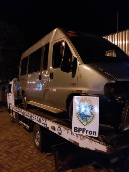 O condutor fugiu e até o momento não foi localizado. (Foto: BPFron)