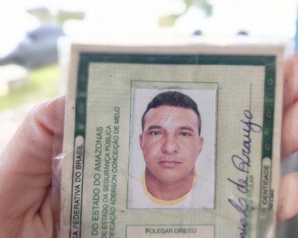 Pastor morre eletrocutado com microfone durante culto evangélico, em Manaus — Foto: Eliana Nascimento/G1 AM