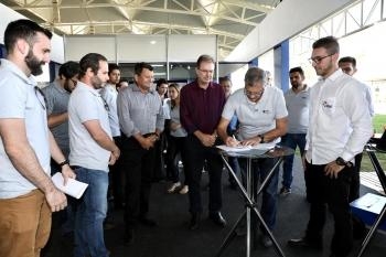 A Stac irá fornecer à Copagril os equipamentos, sensores e plataforma para o monitoramento em tempo real de três aviários em uma propriedade modelo. Foto: Kiko Sierich.