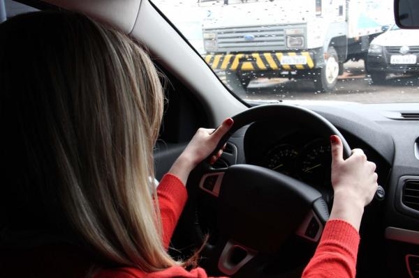 Presença feminina no trânsito em evidência no Estado (Foto: Detran PR)