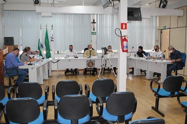 Vereadores de Palotina durante sessão ordinária na segunda-feira, dia 4. (Foto: Assessoria)