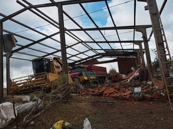 Mais de 20 indústrias foram atingidas por tornado em Campos Novos (SC) — Foto: Ascom Campos Novos/Divulgação
