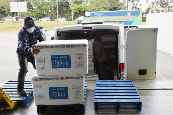 Mais de 805 mil vacinas contra a Covid-19 devem chegar ao Estado nesta segunda. Foto: SESA