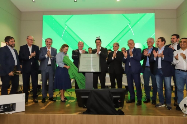 O governador Carlos Massa Ratinho Junior exaltou novamente a importância das cooperativas para a economia do Paraná durante a inauguração da nova sede administrativa do Sicredi em Palotina. Foto: Roberto Dziura Jr/AEN