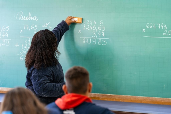 Publicado edital do novo PSS da rede estadual de ensino Foto: Lucas Fermin/SEED-PR