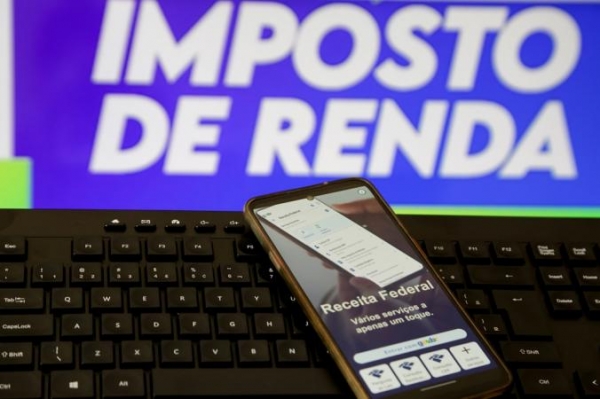 Entre 2,7 milhões e 3,7 milhões devem ser de contribuintes que estão fazendo a declaração pela primeira vez