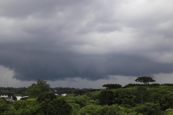 Defesa Civil alerta para temporais no Paraná e reforça apoio aos municípios Foto: Gilson Abreu/AEN