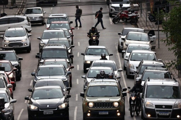 Mais de 32 mil motoristas foram flagrados dirigindo sem CNH no Paraná nos primeiros nove meses de 2025 (Foto: Franklin de Freitas)